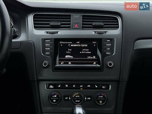 Синій Фольксваген Гольф, об'ємом двигуна 1.6 л та пробігом 283 тис. км за 11300 $, фото 26 на Automoto.ua