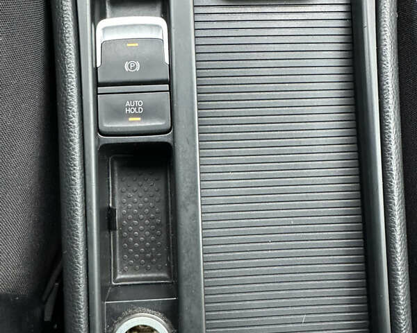 Синій Фольксваген Гольф, об'ємом двигуна 1.6 л та пробігом 295 тис. км за 7800 $, фото 11 на Automoto.ua