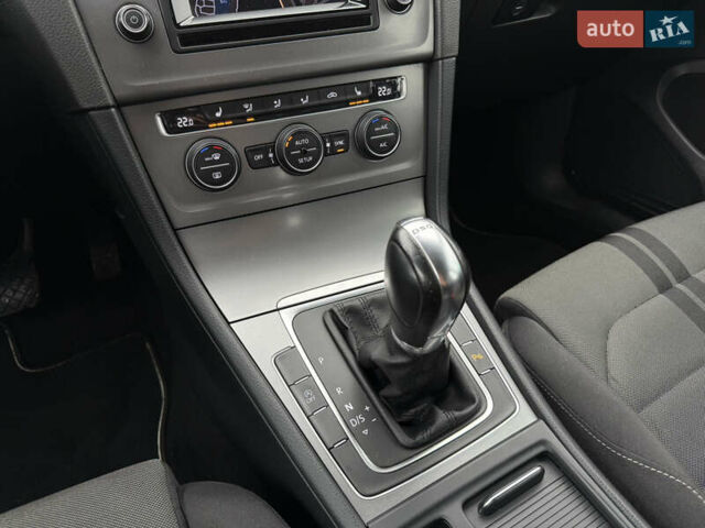 Синій Фольксваген Гольф, об'ємом двигуна 1.6 л та пробігом 283 тис. км за 10950 $, фото 32 на Automoto.ua