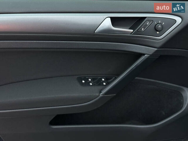 Синій Фольксваген Гольф, об'ємом двигуна 1.6 л та пробігом 283 тис. км за 11300 $, фото 30 на Automoto.ua