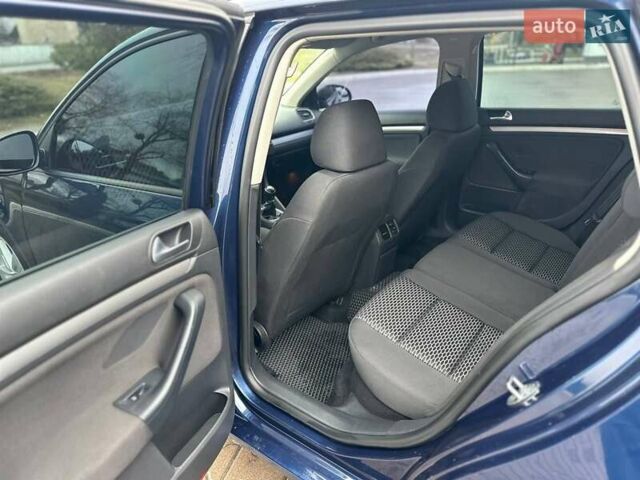 Синій Фольксваген Гольф, об'ємом двигуна 1.6 л та пробігом 368 тис. км за 6900 $, фото 17 на Automoto.ua