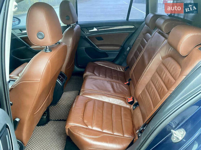 Синий Фольксваген Гольф, объемом двигателя 1.6 л и пробегом 250 тыс. км за 11500 $, фото 17 на Automoto.ua