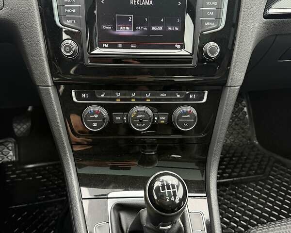 Синий Фольксваген Гольф, объемом двигателя 1.97 л и пробегом 271 тыс. км за 9700 $, фото 20 на Automoto.ua