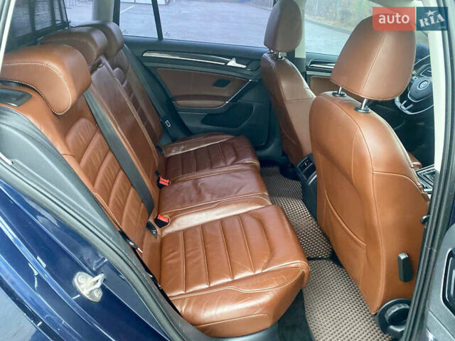 Синий Фольксваген Гольф, объемом двигателя 1.6 л и пробегом 250 тыс. км за 11500 $, фото 16 на Automoto.ua