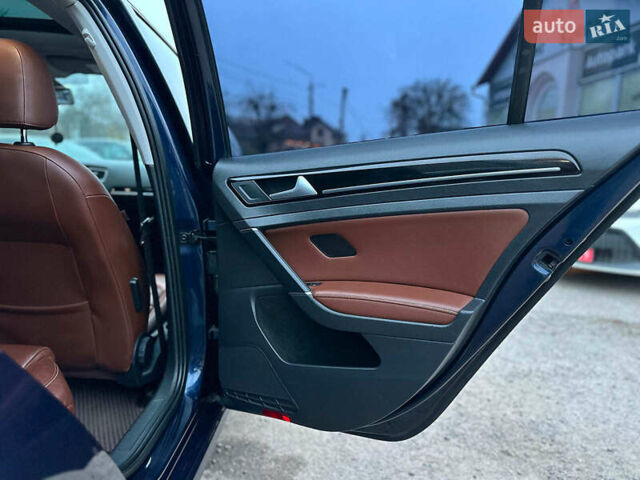 Синий Фольксваген Гольф, объемом двигателя 1.6 л и пробегом 251 тыс. км за 11490 $, фото 23 на Automoto.ua