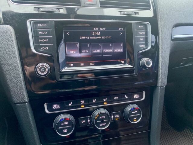 Синій Фольксваген Гольф, об'ємом двигуна 1.6 л та пробігом 250 тис. км за 11500 $, фото 11 на Automoto.ua