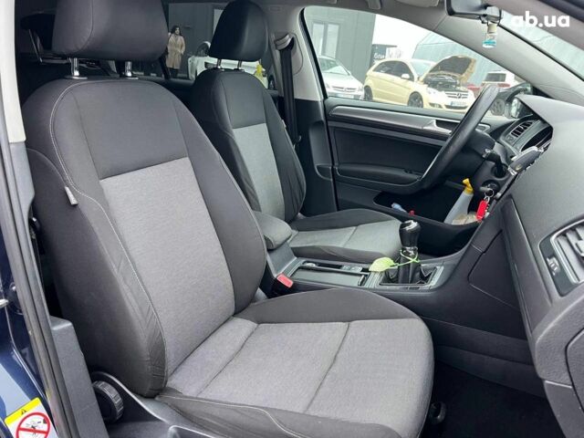 Синий Фольксваген Гольф, объемом двигателя 1.6 л и пробегом 252 тыс. км за 9990 $, фото 37 на Automoto.ua