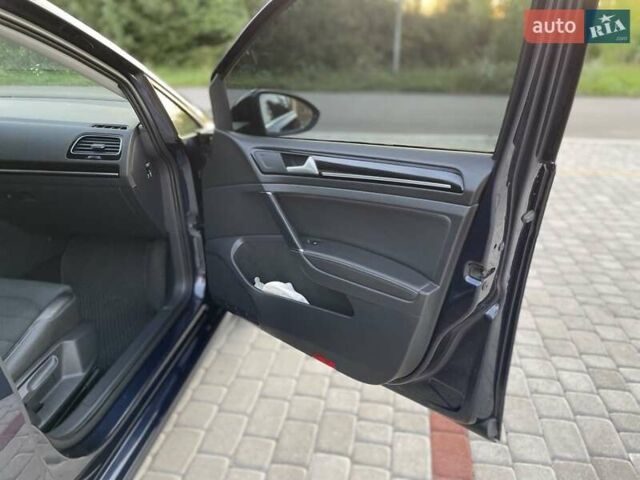 Фольксваген Гольф 2014 в Хмельницком на Automoto.ua Синий Фольксваген Гольф, объемом двигателя 1.6 л и пробегом 264 тыс. км за 11800 $, фото 16 на Automoto.ua