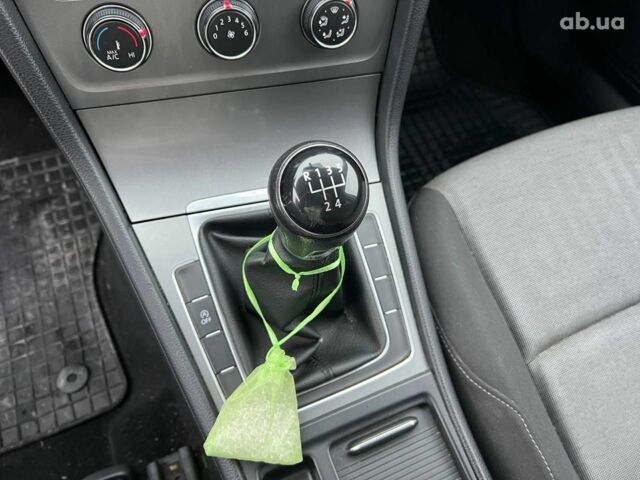 Синий Фольксваген Гольф, объемом двигателя 1.6 л и пробегом 252 тыс. км за 9990 $, фото 28 на Automoto.ua