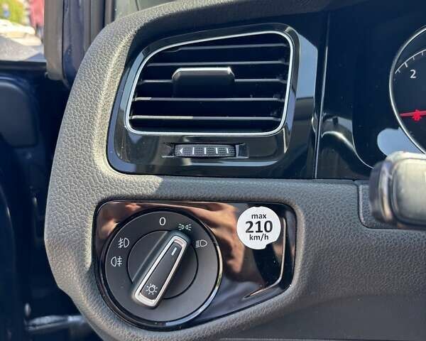 Синий Фольксваген Гольф, объемом двигателя 1.97 л и пробегом 289 тыс. км за 12500 $, фото 31 на Automoto.ua