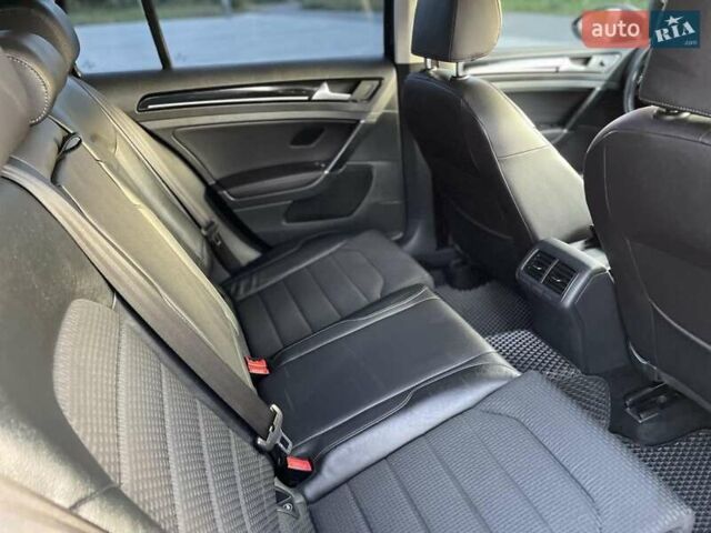 Фольксваген Гольф 2014 в Хмельницком на Automoto.ua Синий Фольксваген Гольф, объемом двигателя 1.6 л и пробегом 264 тыс. км за 11800 $, фото 20 на Automoto.ua