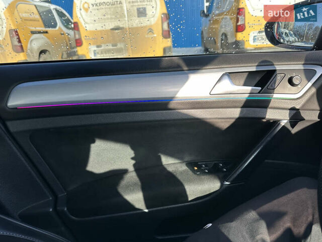 Синій Фольксваген Гольф, об'ємом двигуна 1.97 л та пробігом 238 тис. км за 12500 $, фото 29 на Automoto.ua