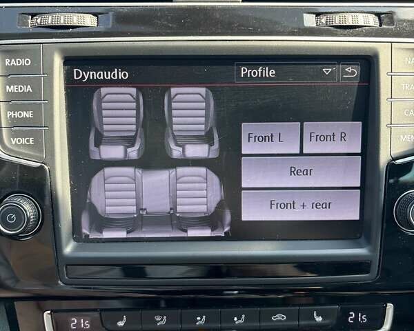 Синий Фольксваген Гольф, объемом двигателя 1.97 л и пробегом 289 тыс. км за 12500 $, фото 17 на Automoto.ua