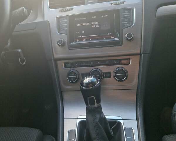 Синій Фольксваген Гольф, об'ємом двигуна 1.6 л та пробігом 260 тис. км за 9700 $, фото 3 на Automoto.ua