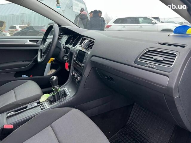 Синий Фольксваген Гольф, объемом двигателя 1.6 л и пробегом 252 тыс. км за 9990 $, фото 38 на Automoto.ua