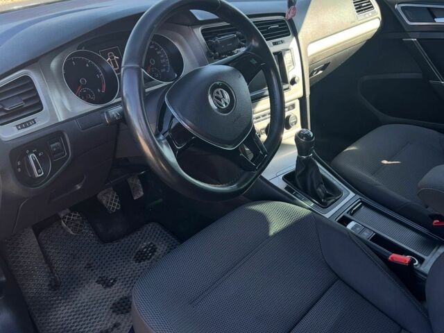 Фольксваген Гольф 2014 в Сторожинце на Automoto.ua Синий Фольксваген Гольф, объемом двигателя 1.6 л и пробегом 182 тыс. км за 11000 $, фото 5 на Automoto.ua