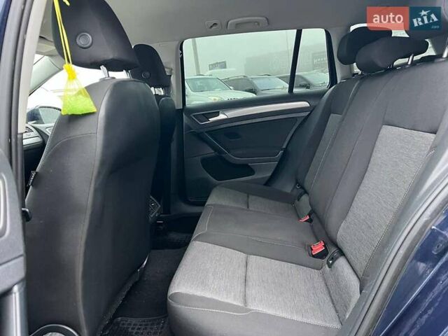 Синій Фольксваген Гольф, об'ємом двигуна 1.6 л та пробігом 252 тис. км за 9990 $, фото 33 на Automoto.ua