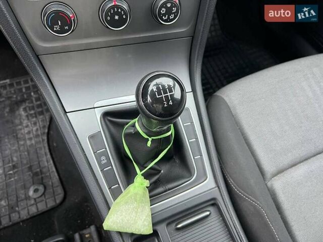 Синій Фольксваген Гольф, об'ємом двигуна 1.6 л та пробігом 252 тис. км за 9990 $, фото 28 на Automoto.ua