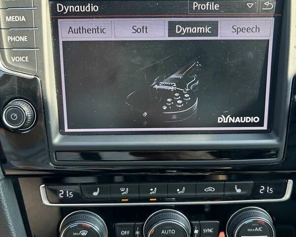 Синий Фольксваген Гольф, объемом двигателя 1.97 л и пробегом 289 тыс. км за 12500 $, фото 21 на Automoto.ua