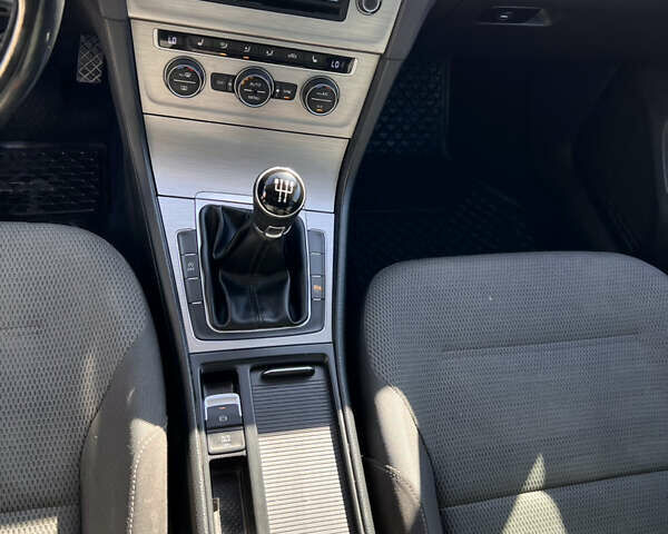 Синій Фольксваген Гольф, об'ємом двигуна 1.6 л та пробігом 264 тис. км за 10500 $, фото 10 на Automoto.ua