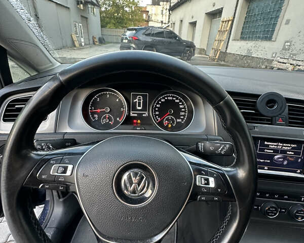 Синий Фольксваген Гольф, объемом двигателя 1.6 л и пробегом 320 тыс. км за 9500 $, фото 6 на Automoto.ua