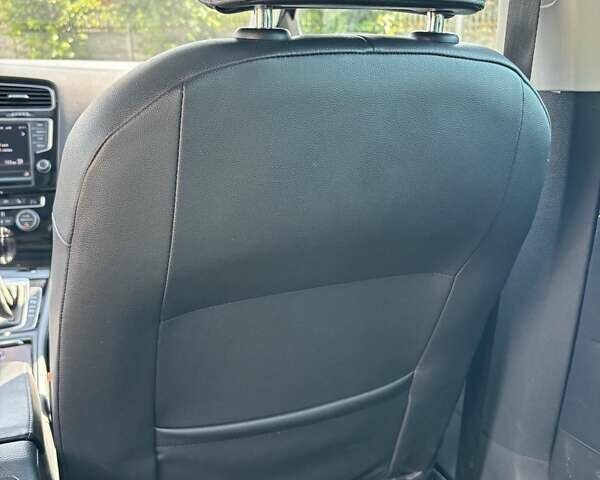 Синий Фольксваген Гольф, объемом двигателя 1.97 л и пробегом 289 тыс. км за 12500 $, фото 27 на Automoto.ua