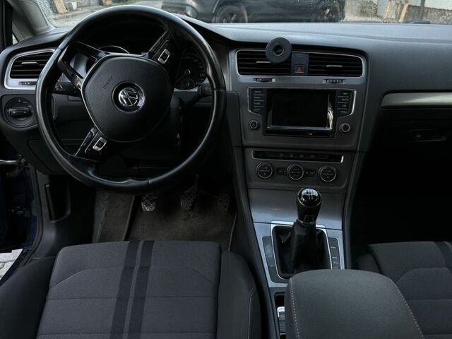 Синій Фольксваген Гольф, об'ємом двигуна 1.6 л та пробігом 340 тис. км за 9100 $, фото 17 на Automoto.ua