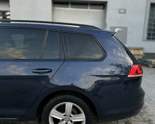 Синий Фольксваген Гольф, объемом двигателя 1.6 л и пробегом 320 тыс. км за 9500 $, фото 4 на Automoto.ua