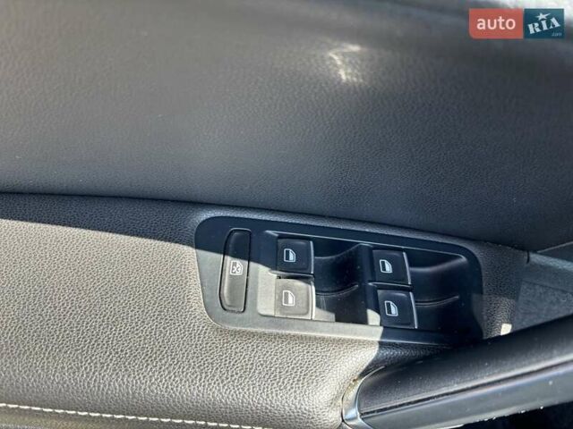 Синий Фольксваген Гольф, объемом двигателя 1.97 л и пробегом 289 тыс. км за 12500 $, фото 30 на Automoto.ua