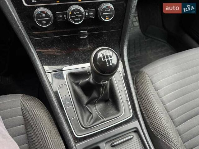 Синій Фольксваген Гольф, об'ємом двигуна 1.6 л та пробігом 292 тис. км за 10200 $, фото 30 на Automoto.ua