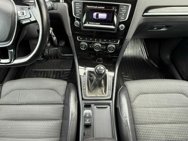 Синий Фольксваген Гольф, объемом двигателя 2 л и пробегом 205 тыс. км за 11200 $, фото 23 на Automoto.ua