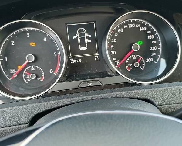 Синій Фольксваген Гольф, об'ємом двигуна 1.6 л та пробігом 238 тис. км за 11800 $, фото 8 на Automoto.ua