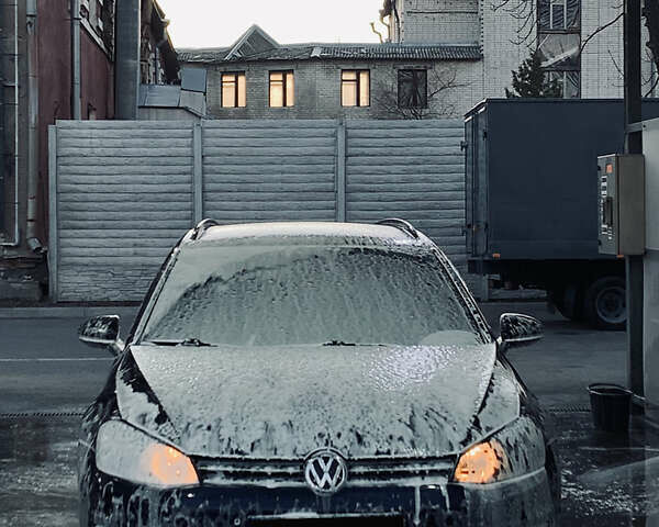 Синій Фольксваген Гольф, об'ємом двигуна 1.6 л та пробігом 255 тис. км за 9999 $, фото 1 на Automoto.ua