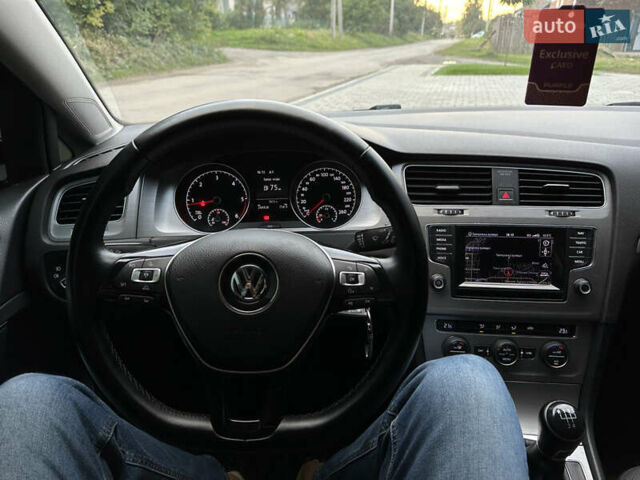 Синий Фольксваген Гольф, объемом двигателя 1.6 л и пробегом 277 тыс. км за 9400 $, фото 24 на Automoto.ua
