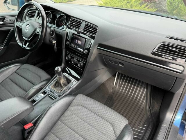 Синий Фольксваген Гольф, объемом двигателя 2 л и пробегом 205 тыс. км за 11200 $, фото 16 на Automoto.ua