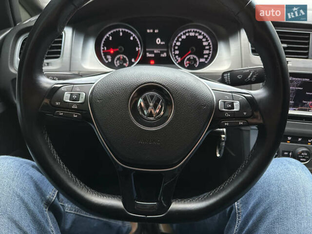 Синий Фольксваген Гольф, объемом двигателя 1.6 л и пробегом 277 тыс. км за 9400 $, фото 25 на Automoto.ua
