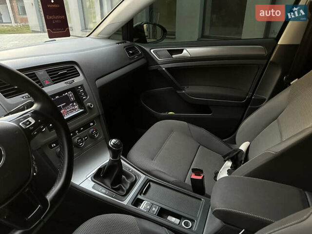 Синий Фольксваген Гольф, объемом двигателя 1.6 л и пробегом 277 тыс. км за 9400 $, фото 37 на Automoto.ua