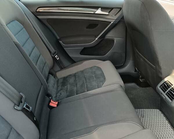 Синій Фольксваген Гольф, об'ємом двигуна 1.6 л та пробігом 238 тис. км за 11800 $, фото 11 на Automoto.ua