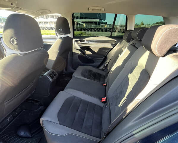 Синий Фольксваген Гольф, объемом двигателя 1.97 л и пробегом 260 тыс. км за 11999 $, фото 1 на Automoto.ua