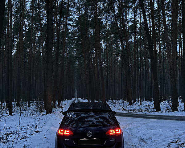 Синій Фольксваген Гольф, об'ємом двигуна 1.6 л та пробігом 255 тис. км за 9999 $, фото 8 на Automoto.ua