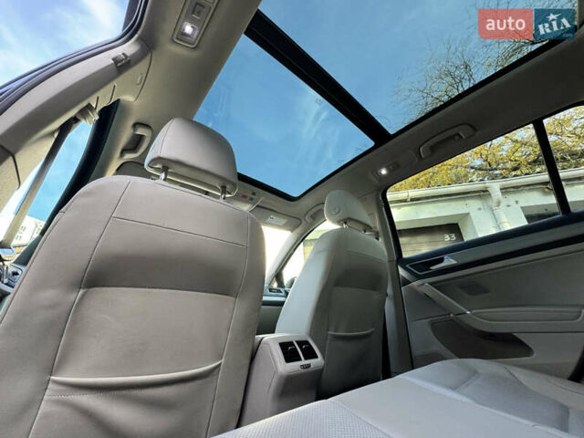 Синий Фольксваген Гольф, объемом двигателя 1.8 л и пробегом 113 тыс. км за 14500 $, фото 11 на Automoto.ua