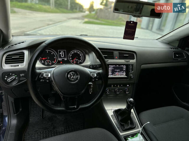 Синий Фольксваген Гольф, объемом двигателя 1.6 л и пробегом 277 тыс. км за 9400 $, фото 19 на Automoto.ua