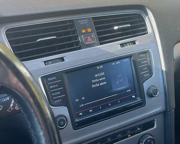 Синий Фольксваген Гольф, объемом двигателя 1.4 л и пробегом 248 тыс. км за 8900 $, фото 10 на Automoto.ua