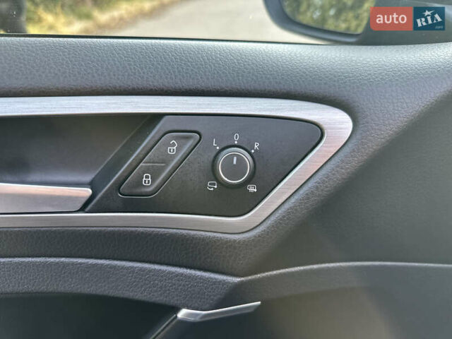 Синій Фольксваген Гольф, об'ємом двигуна 1.97 л та пробігом 255 тис. км за 12700 $, фото 16 на Automoto.ua