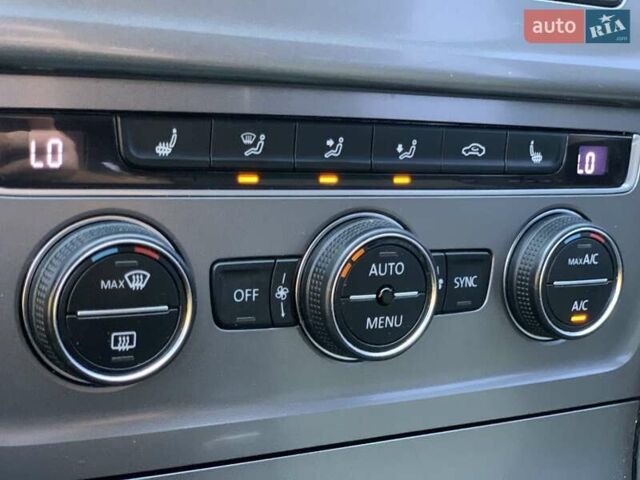 Синій Фольксваген Гольф, об'ємом двигуна 1.6 л та пробігом 365 тис. км за 9750 $, фото 46 на Automoto.ua