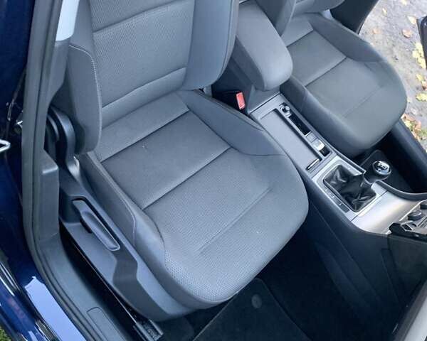 Синій Фольксваген Гольф, об'ємом двигуна 1.6 л та пробігом 206 тис. км за 10400 $, фото 7 на Automoto.ua