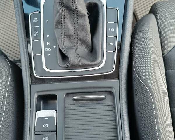 Синій Фольксваген Гольф, об'ємом двигуна 1.6 л та пробігом 238 тис. км за 11800 $, фото 20 на Automoto.ua