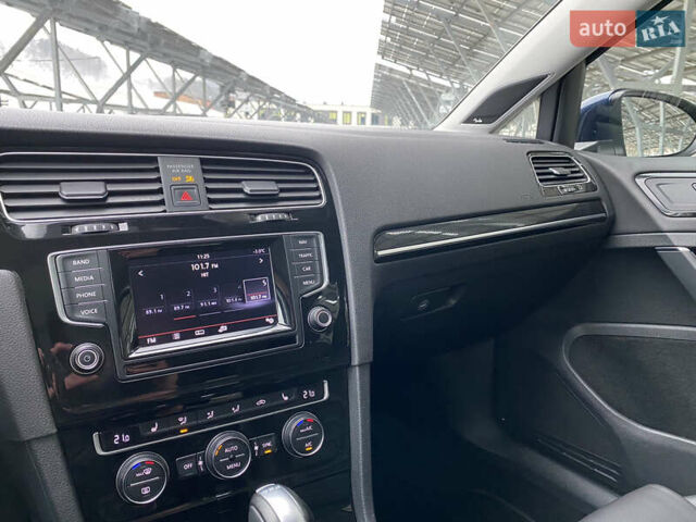 Синий Фольксваген Гольф, объемом двигателя 1.97 л и пробегом 197 тыс. км за 14400 $, фото 35 на Automoto.ua