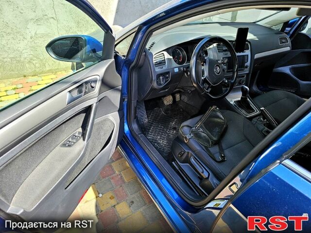 Синий Фольксваген Гольф, объемом двигателя 2 л и пробегом 90 тыс. км за 13500 $, фото 5 на Automoto.ua