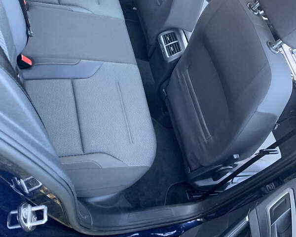 Синий Фольксваген Гольф, объемом двигателя 1.6 л и пробегом 205 тыс. км за 10950 $, фото 18 на Automoto.ua